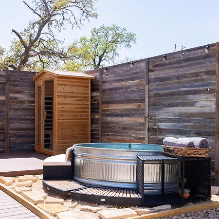 Romantic Tiny Luxury Retreat W Heated Pool, Sauna N Outdoor Shower In Wimberley 10 Acres Villa Esterno foto