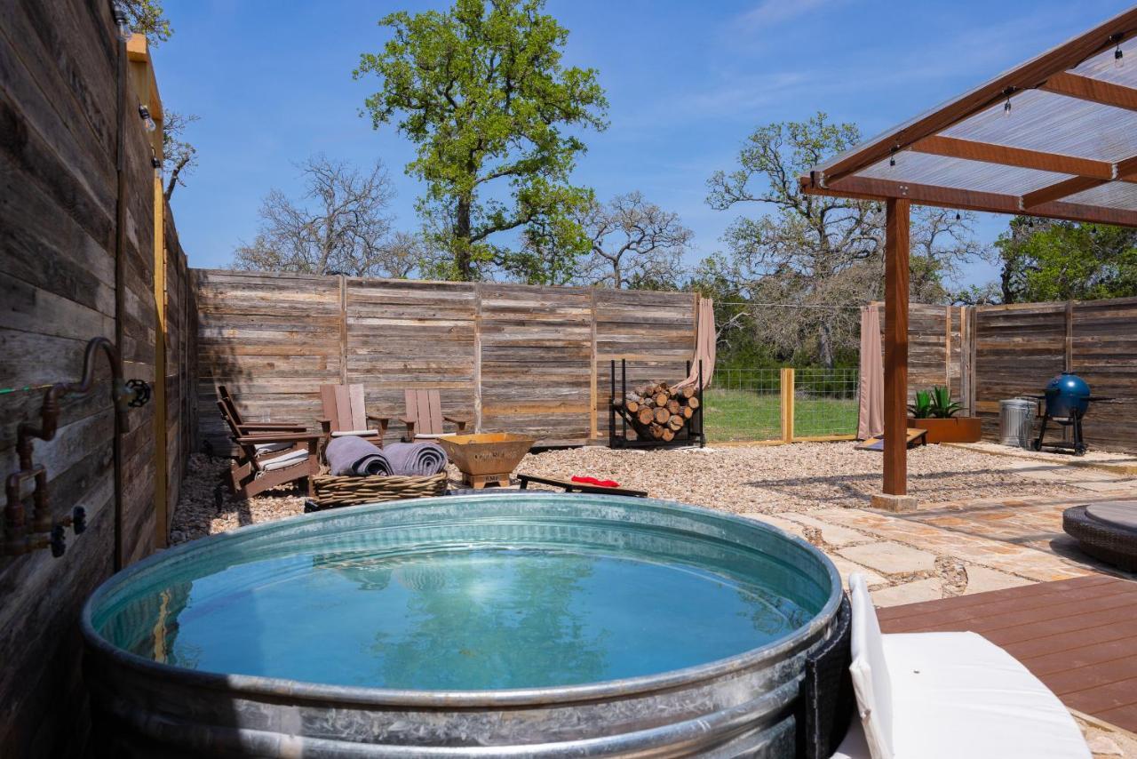 Romantic Tiny Luxury Retreat W Heated Pool, Sauna N Outdoor Shower In Wimberley 10 Acres Villa Esterno foto