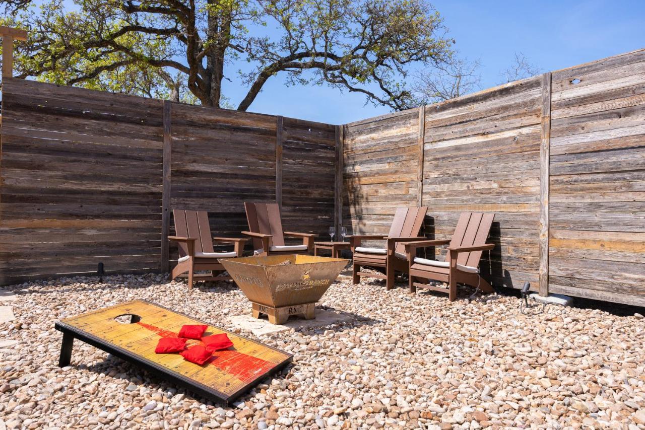 Romantic Tiny Luxury Retreat W Heated Pool, Sauna N Outdoor Shower In Wimberley 10 Acres Esterno foto