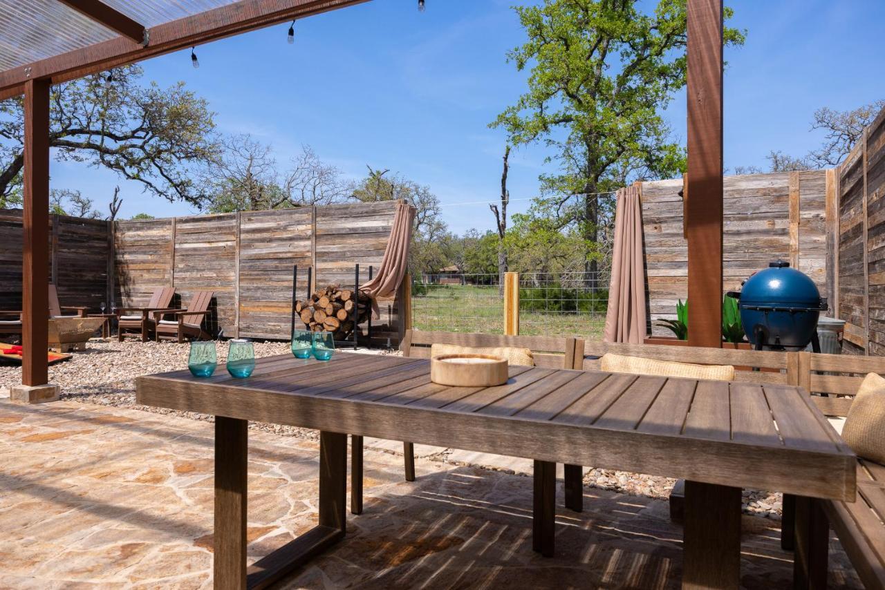 Romantic Tiny Luxury Retreat W Heated Pool, Sauna N Outdoor Shower In Wimberley 10 Acres Esterno foto