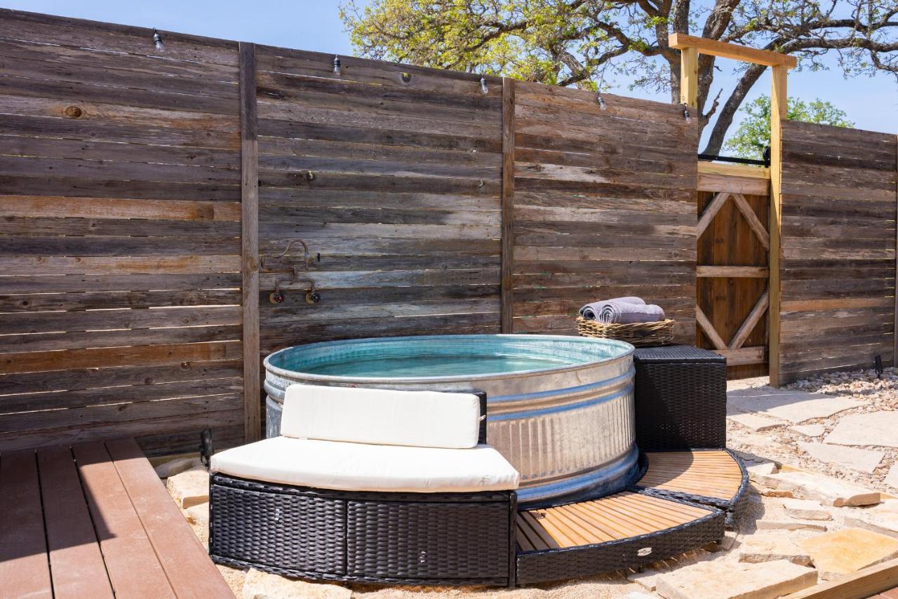 Romantic Tiny Luxury Retreat W Heated Pool, Sauna N Outdoor Shower In Wimberley 10 Acres Esterno foto