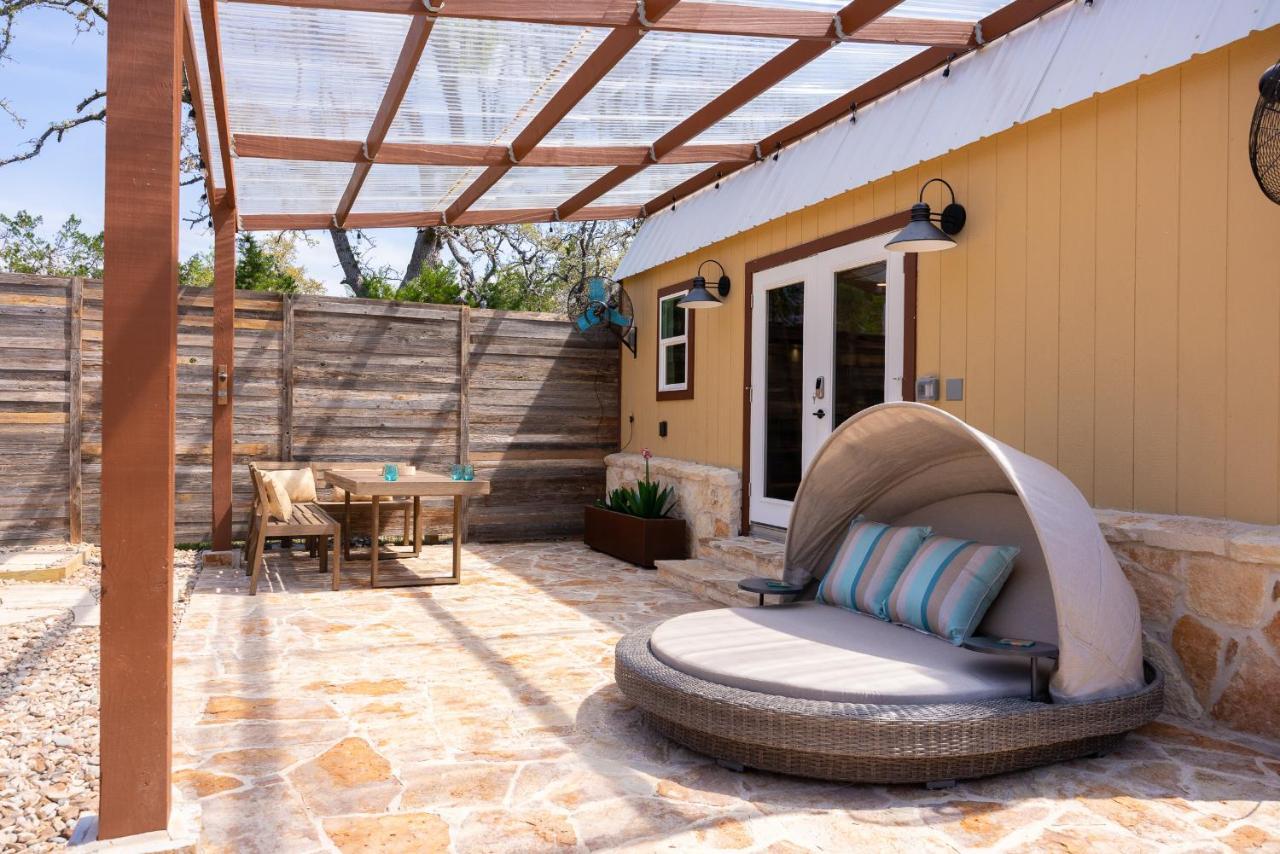 Romantic Tiny Luxury Retreat W Heated Pool, Sauna N Outdoor Shower In Wimberley 10 Acres Esterno foto