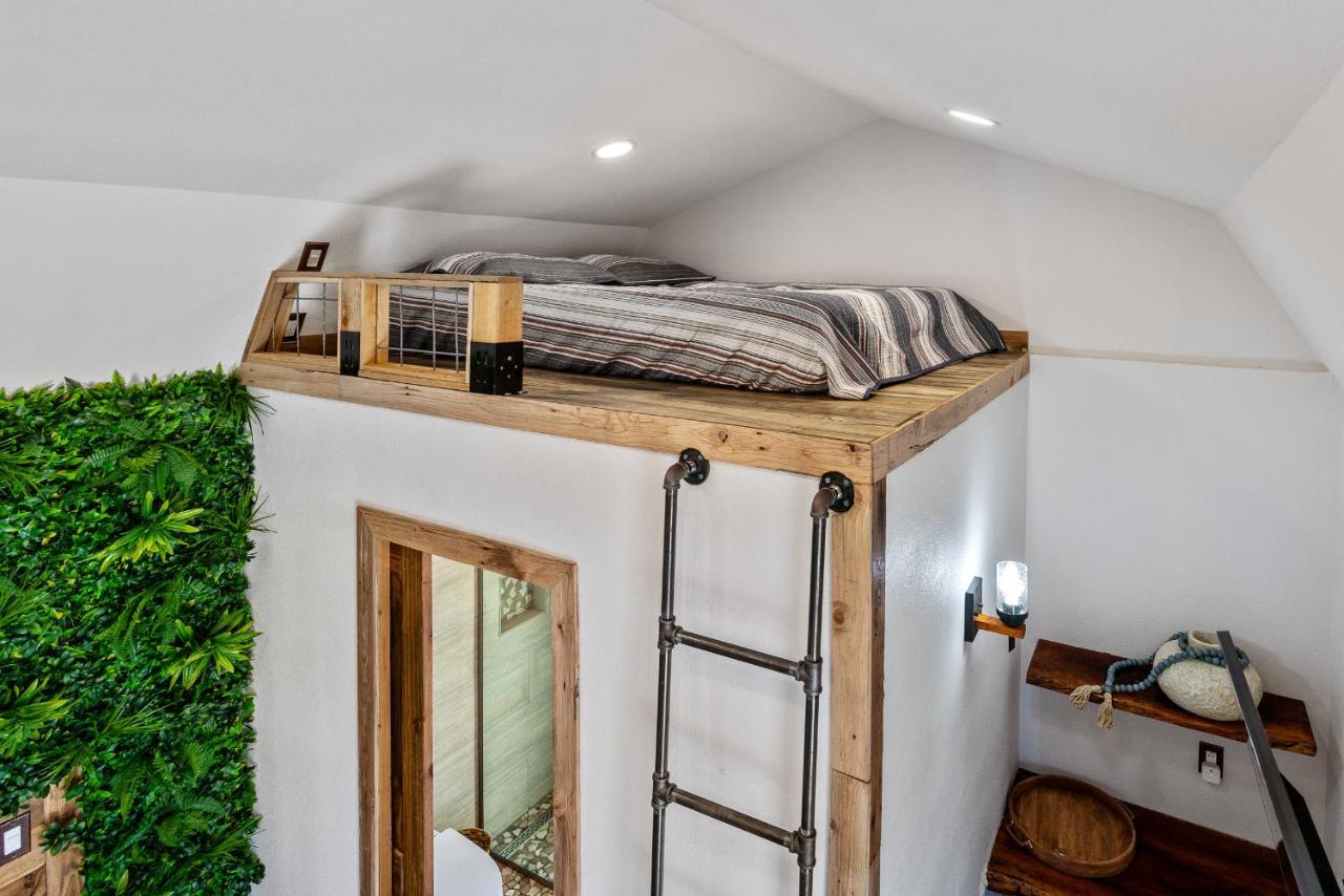 Romantic Tiny Luxury Retreat W Heated Pool, Sauna N Outdoor Shower In Wimberley 10 Acres Esterno foto
