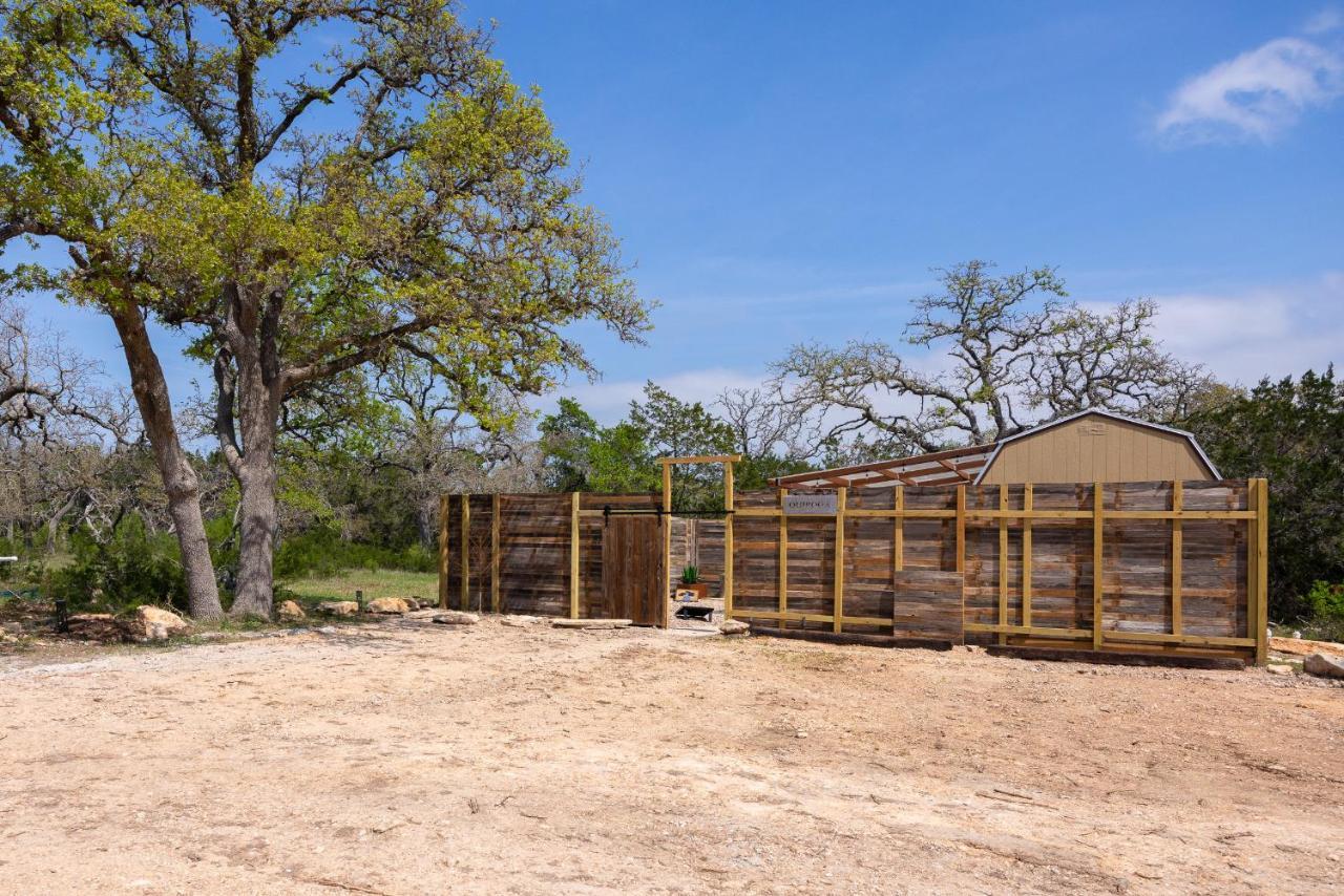 Romantic Tiny Luxury Retreat W Heated Pool, Sauna N Outdoor Shower In Wimberley 10 Acres Villa Esterno foto